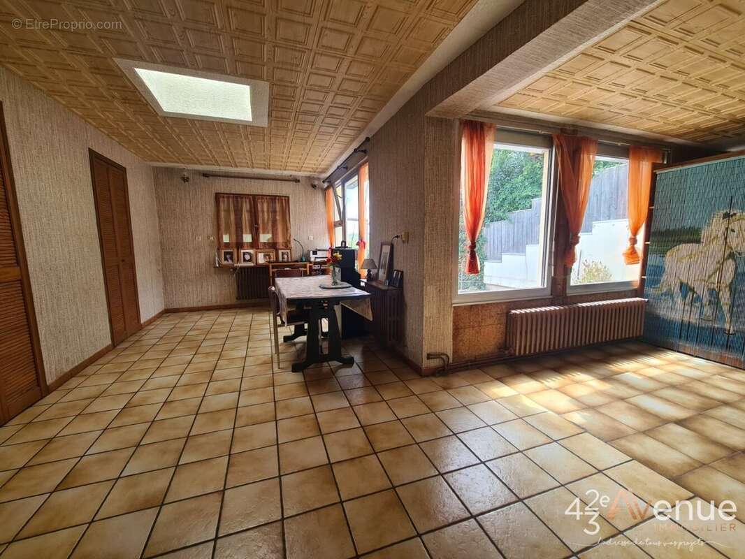 Maison à SAINT-ETIENNE