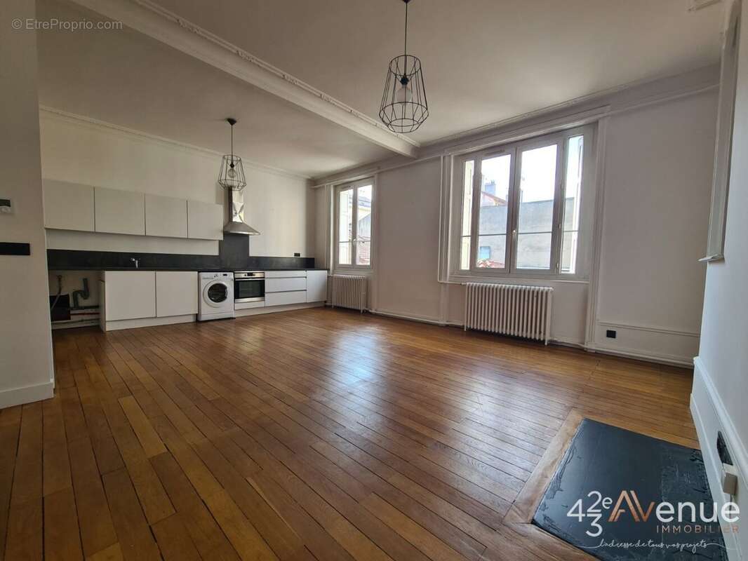 Appartement à SAINT-ETIENNE