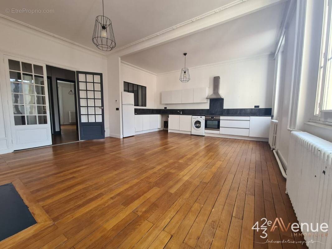 Appartement à SAINT-ETIENNE