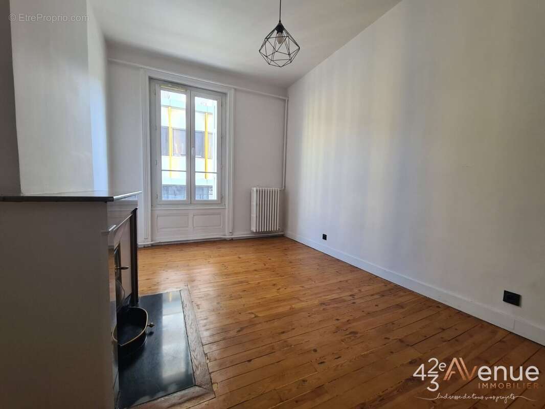 Appartement à SAINT-ETIENNE