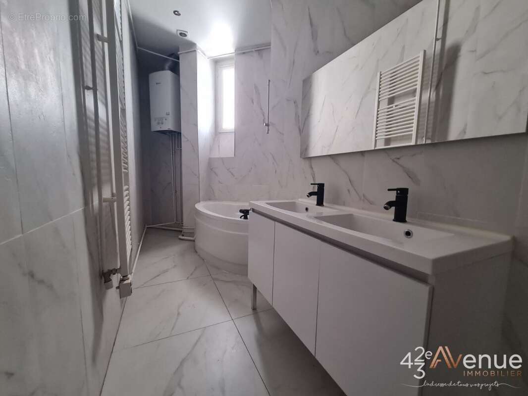 Appartement à SAINT-ETIENNE