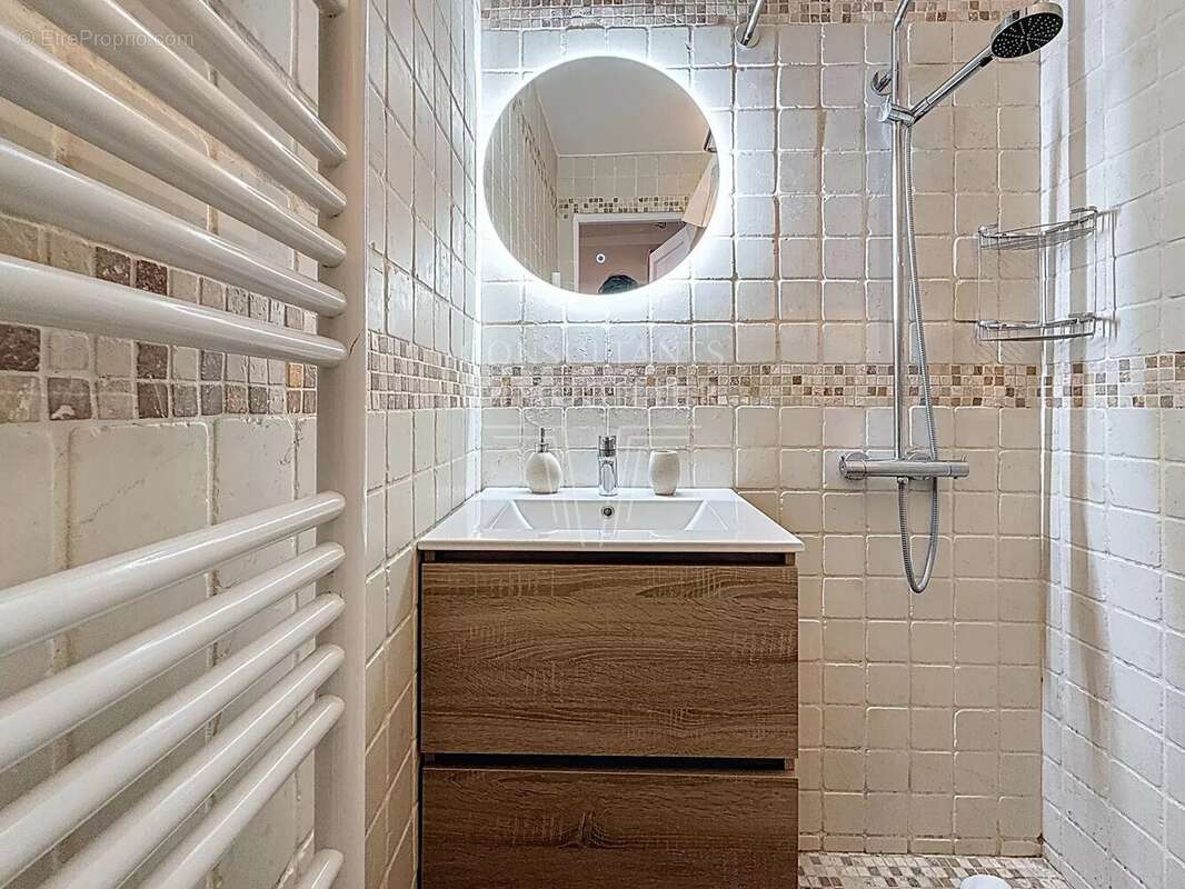 Appartement à PARIS-11E