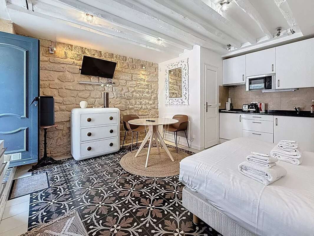 Appartement à PARIS-11E