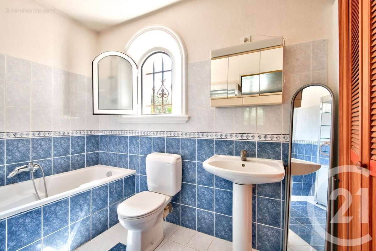 Maison à CAGNES-SUR-MER