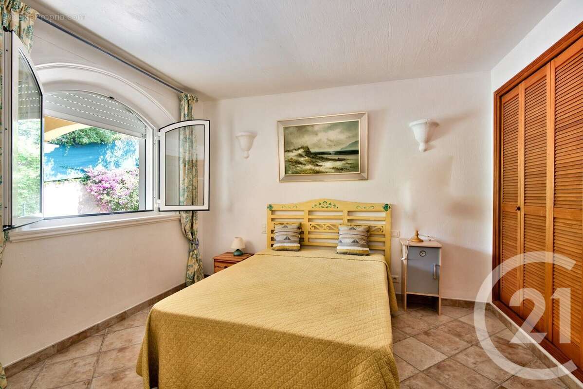 Maison à CAGNES-SUR-MER