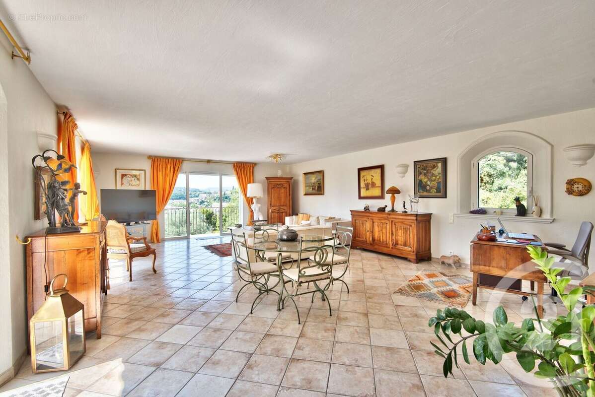 Maison à CAGNES-SUR-MER