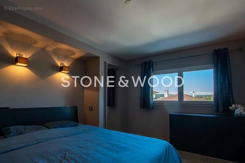 Appartement à ALLONZIER-LA-CAILLE