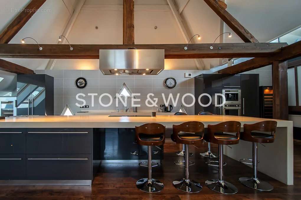 Appartement à ALLONZIER-LA-CAILLE