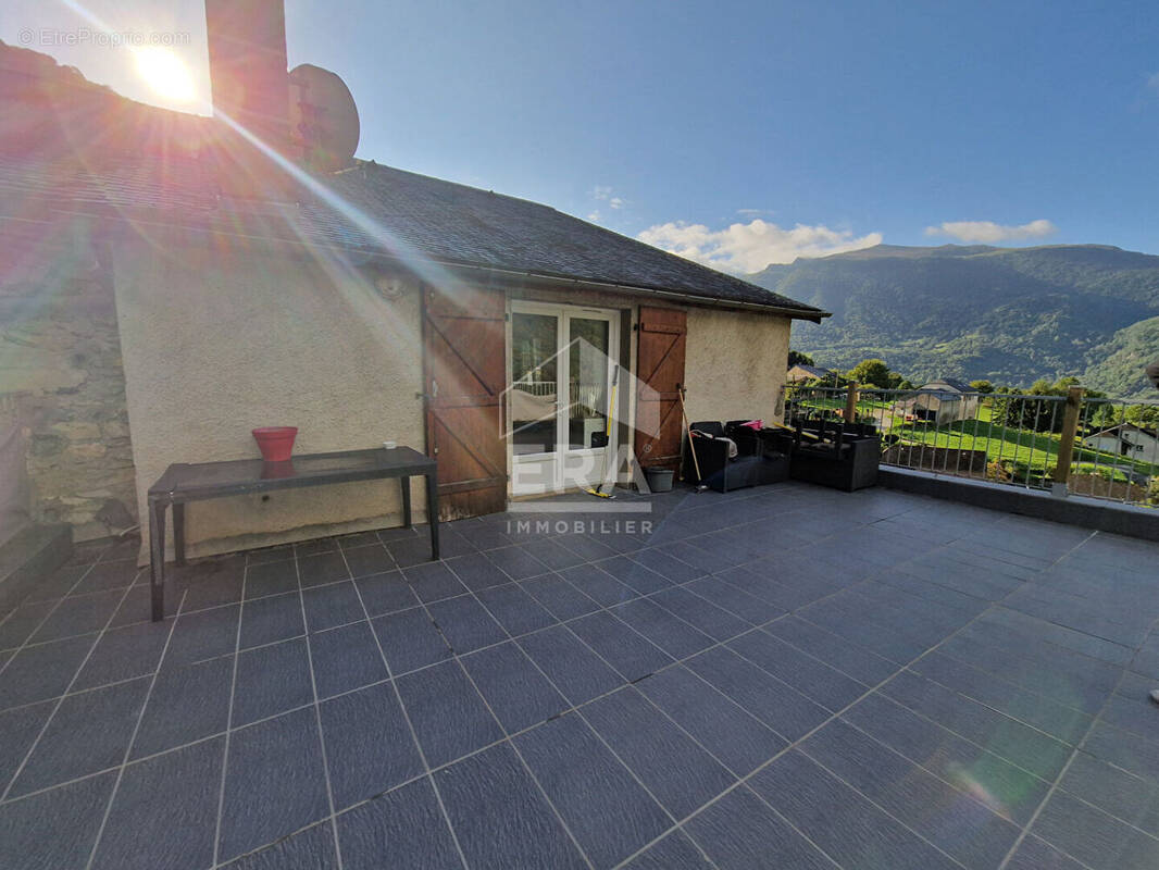 Maison à LOUVIE-SOUBIRON