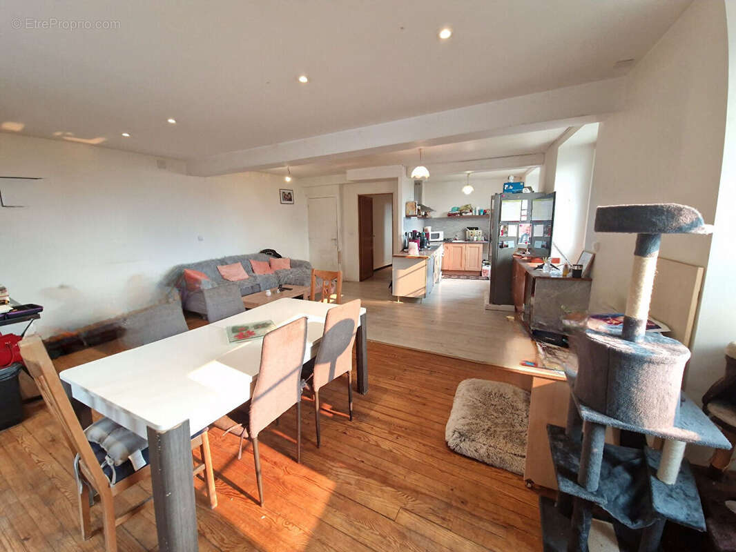 Maison à LOUVIE-SOUBIRON