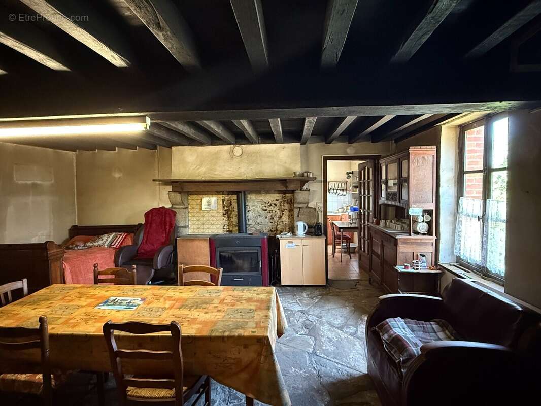 Maison à POULIGNY-NOTRE-DAME