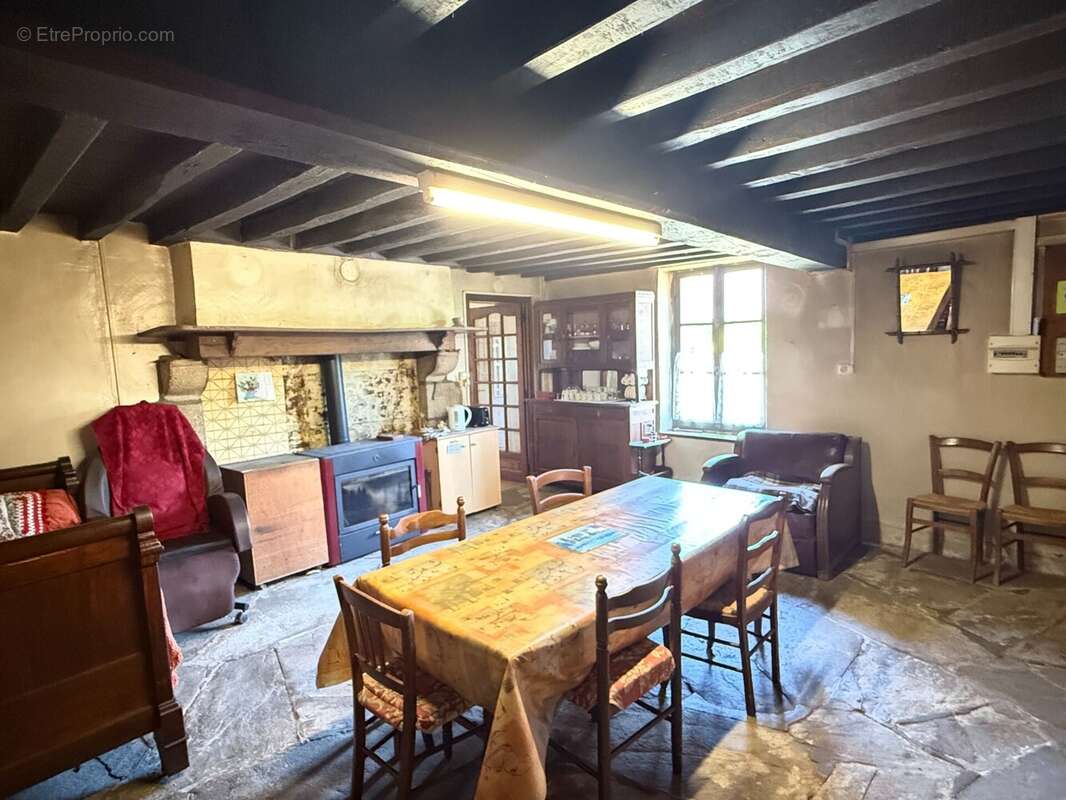 Maison à POULIGNY-NOTRE-DAME