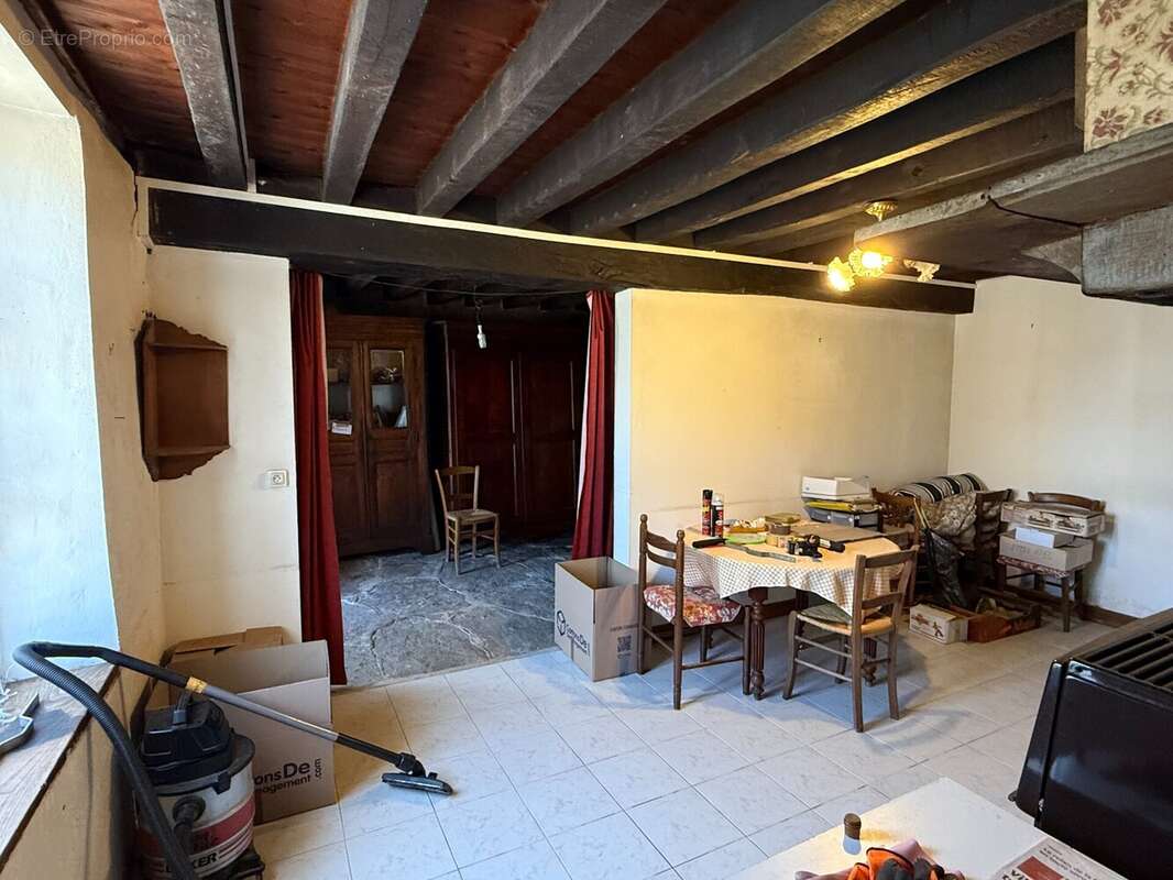 Maison à POULIGNY-NOTRE-DAME