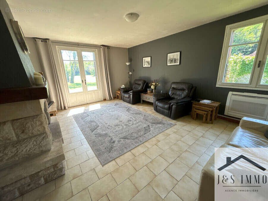 Maison à SAINT-CLAUD