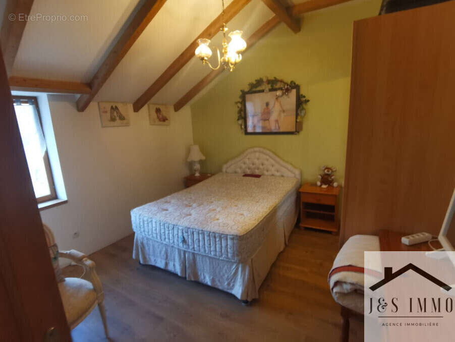 Maison à SAINT-JUNIEN