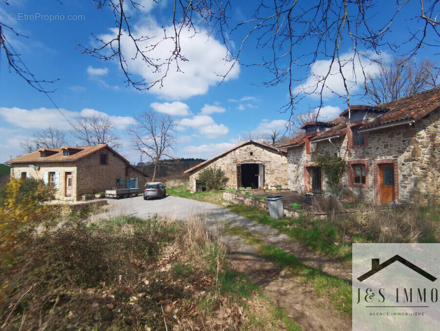 Maison à SAINT-JUNIEN