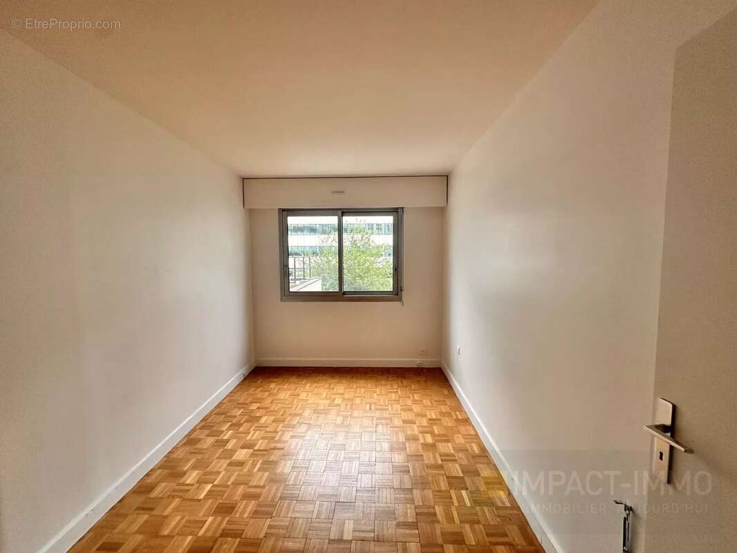 Appartement à LEVALLOIS-PERRET