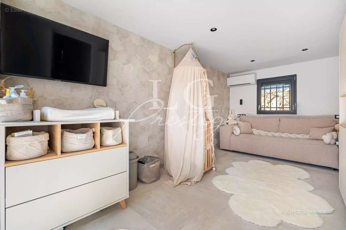 Maison à MONTAUROUX