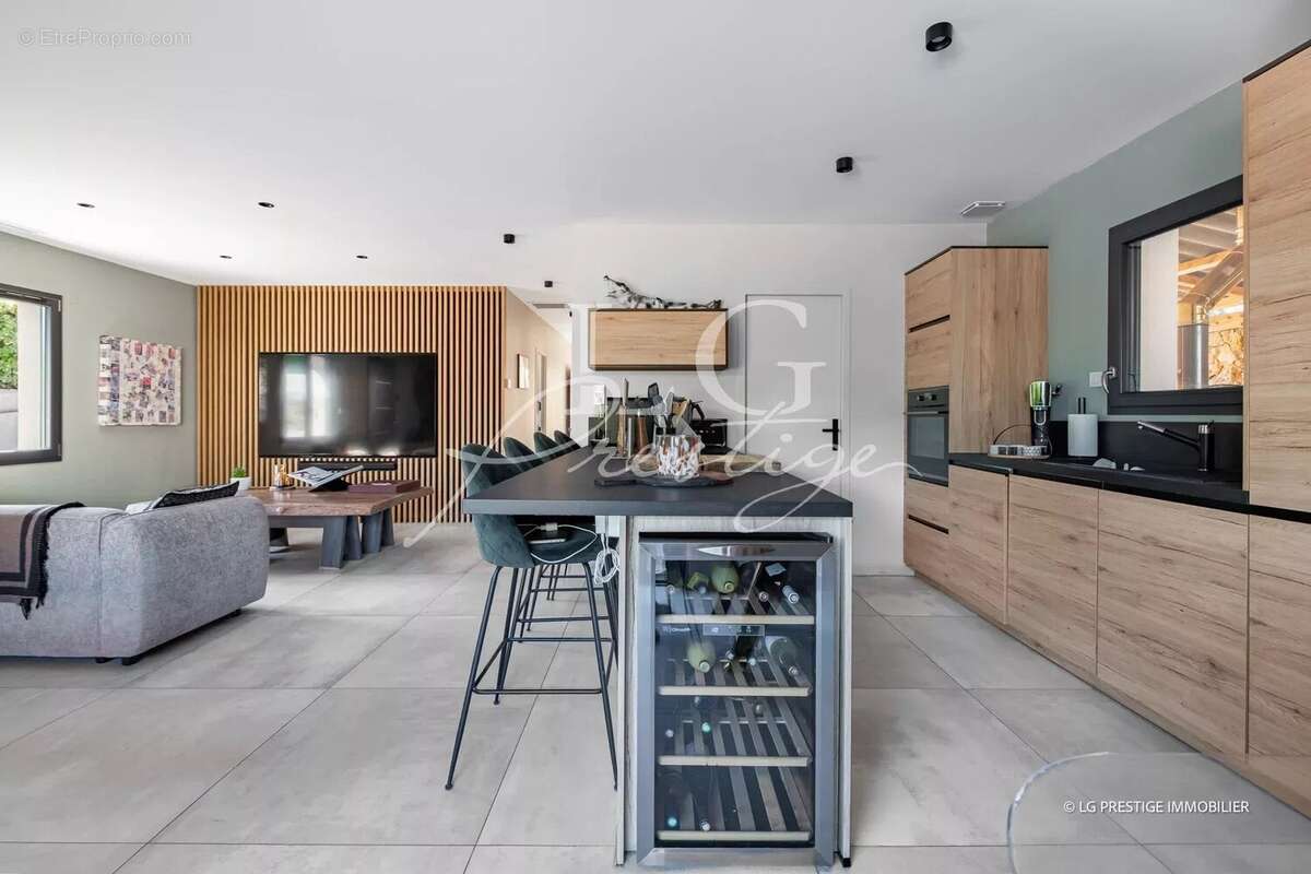 Maison à MONTAUROUX