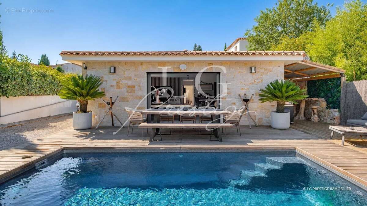 Maison à MONTAUROUX