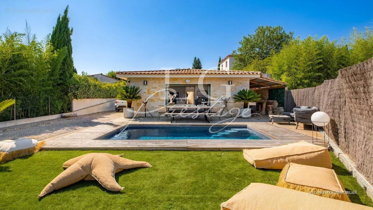 Maison à MONTAUROUX