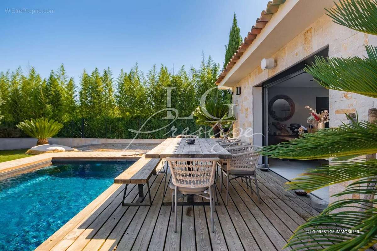 Maison à MONTAUROUX