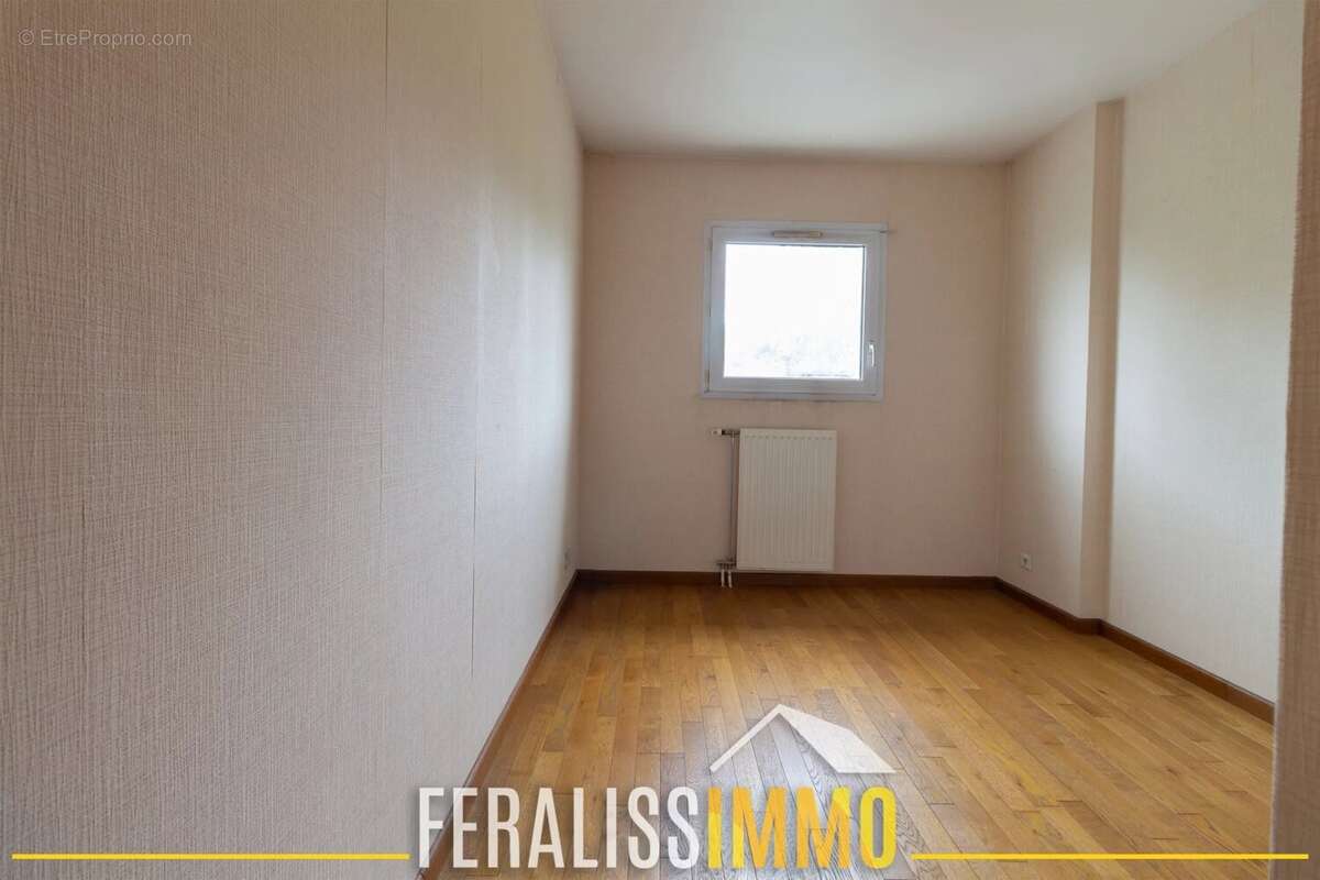 Appartement à JOUY-LE-MOUTIER