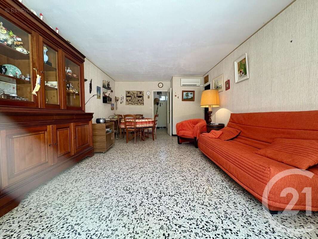 Appartement à SIX-FOURS-LES-PLAGES