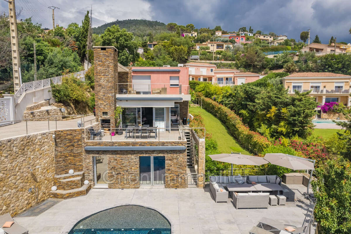 Maison à MANDELIEU-LA-NAPOULE