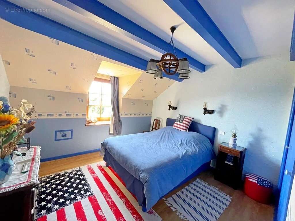 Maison à OUROUX-EN-MORVAN