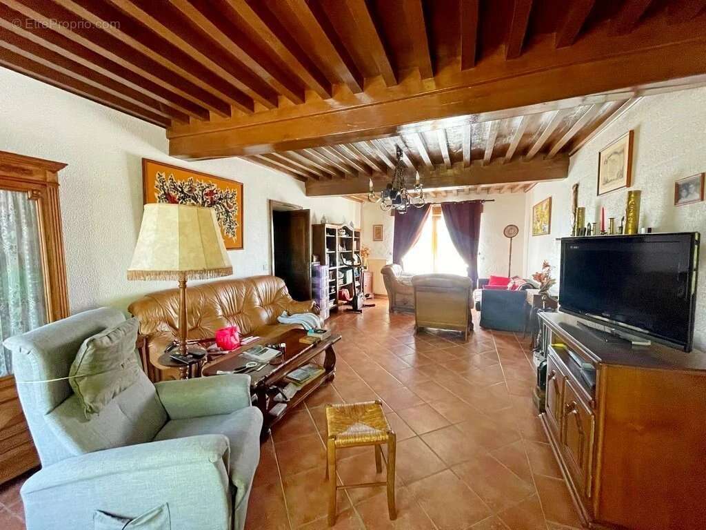 Maison à OUROUX-EN-MORVAN