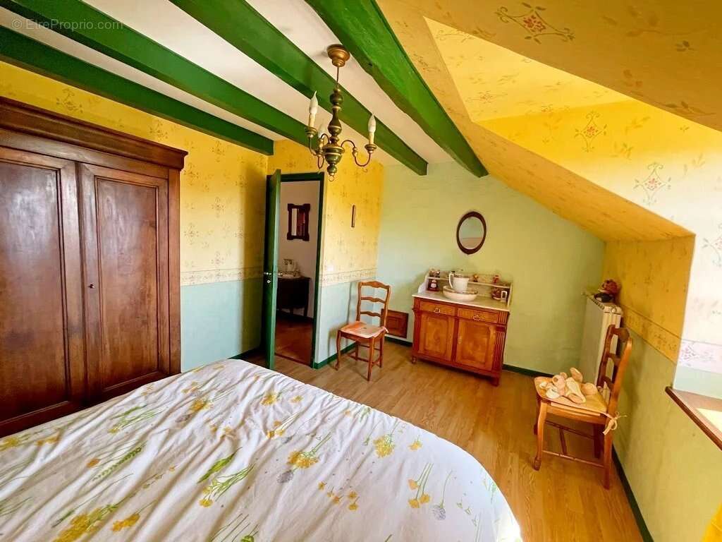 Maison à OUROUX-EN-MORVAN