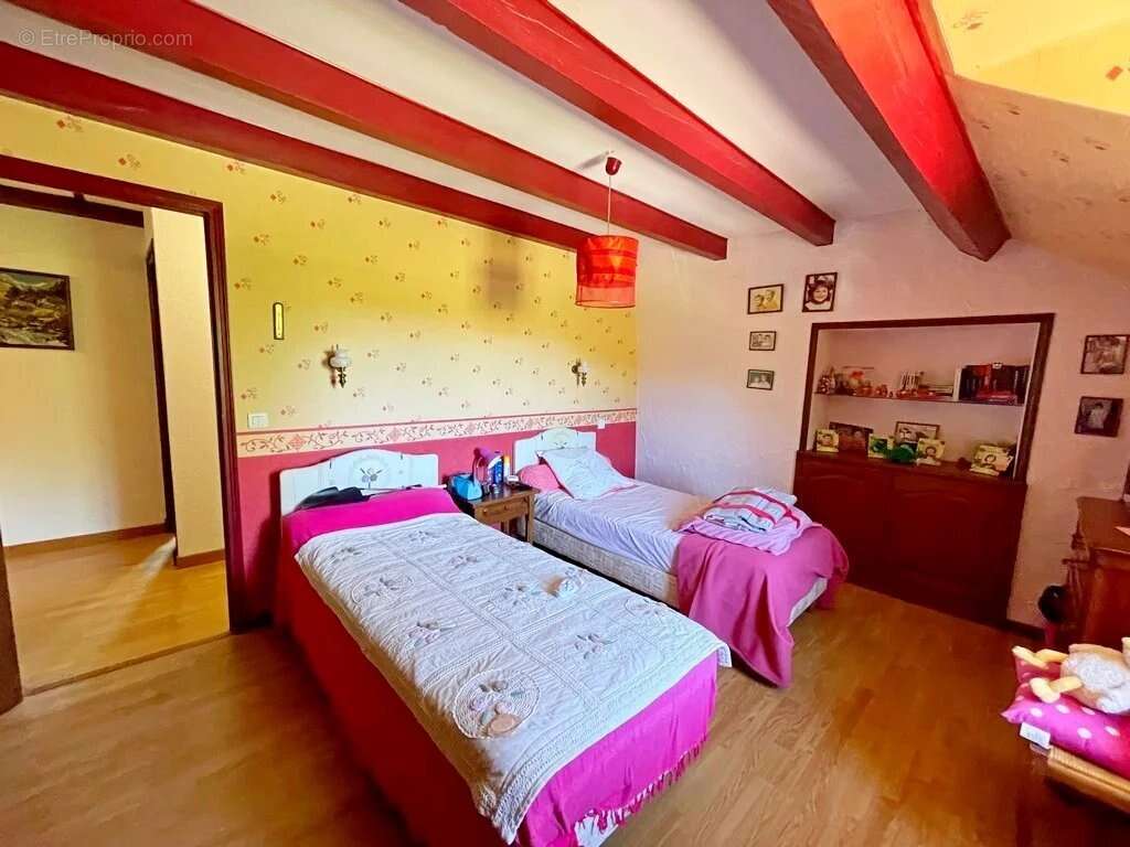 Maison à OUROUX-EN-MORVAN