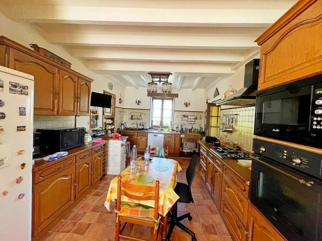 Maison à OUROUX-EN-MORVAN