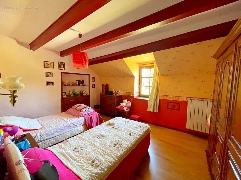 Maison à OUROUX-EN-MORVAN