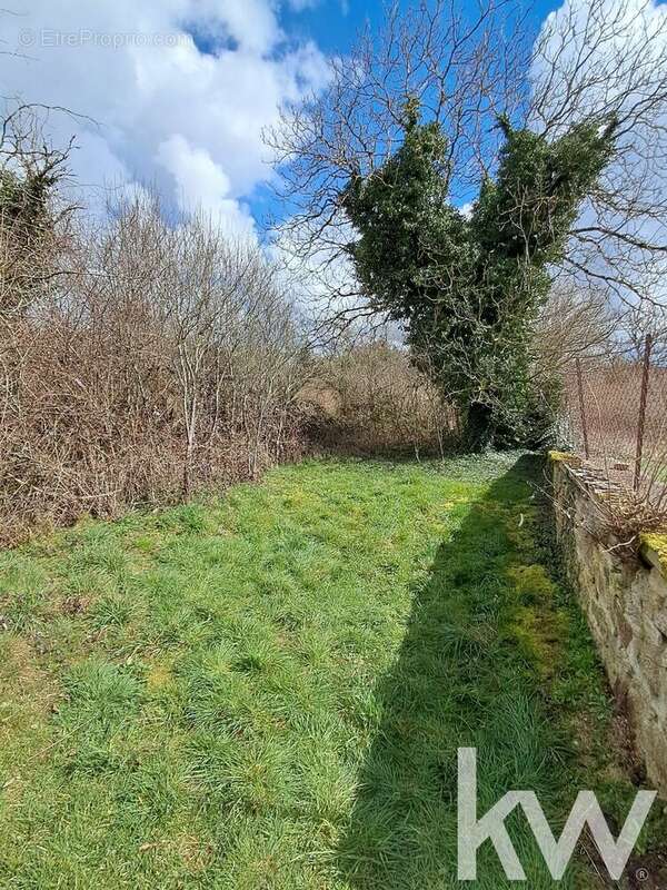 Maison à VILLOSANGES