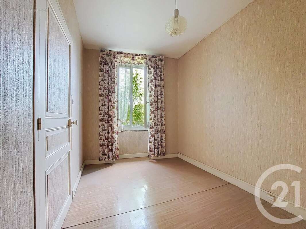 Maison à SAINT-SULPICE-LE-GUERETOIS