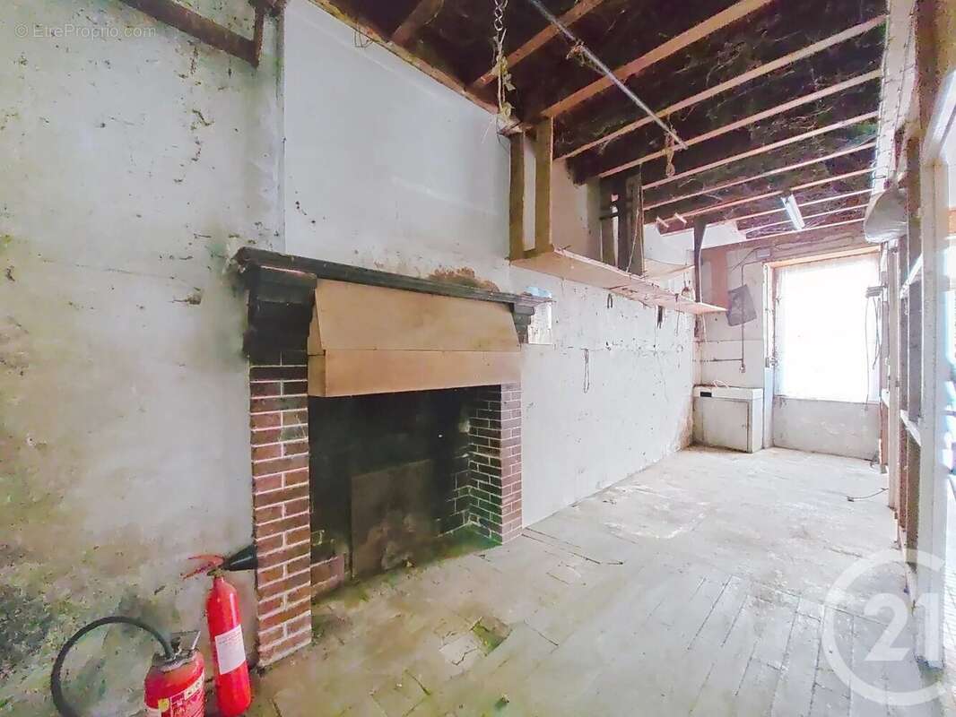 Maison à SAINT-SULPICE-LE-GUERETOIS