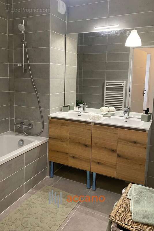 Appartement à LYON-9E