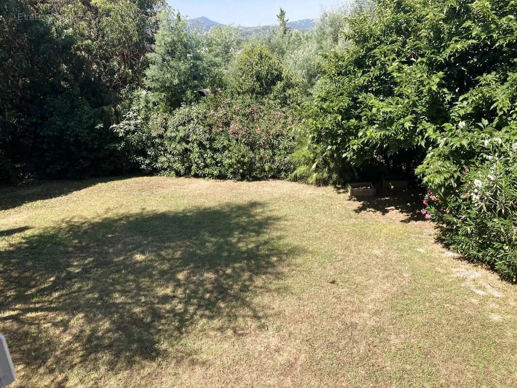 Maison à MANDELIEU-LA-NAPOULE