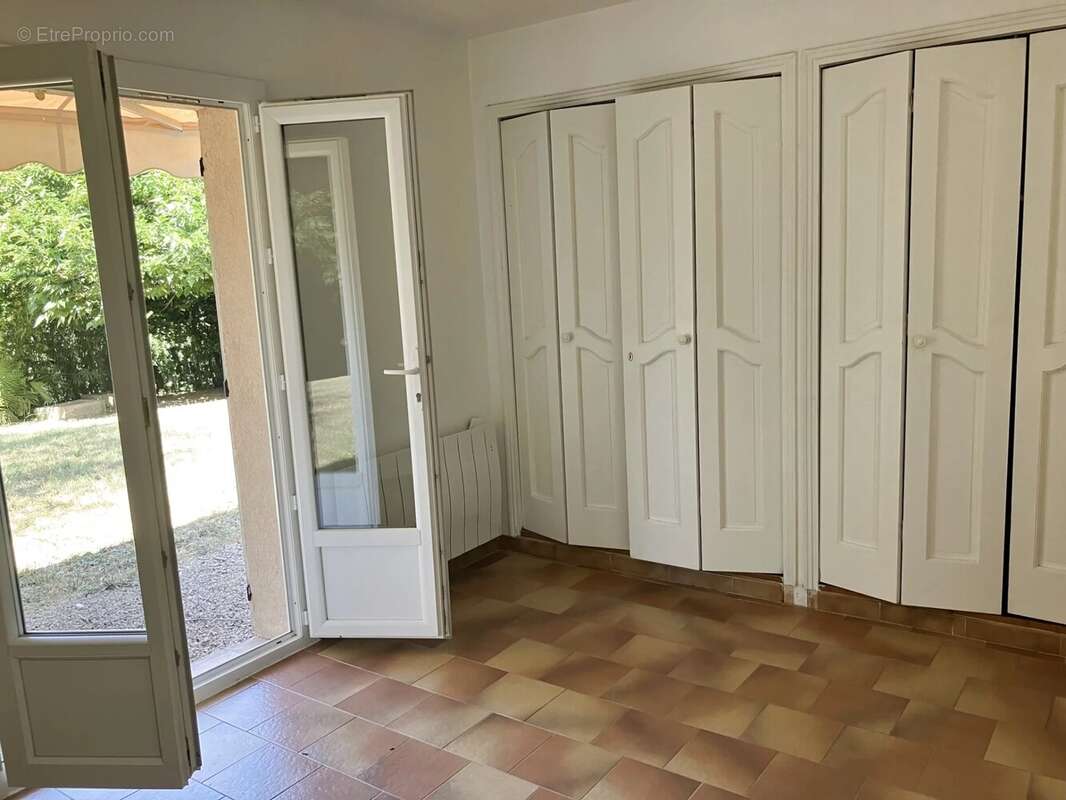 Maison à MANDELIEU-LA-NAPOULE