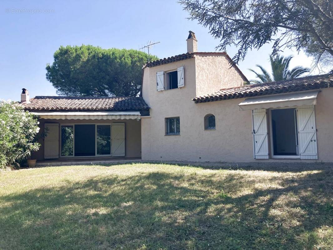 Maison à MANDELIEU-LA-NAPOULE