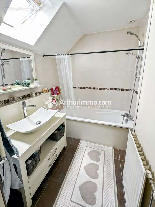 Maison à SAINT-PIERRE-DU-PERRAY