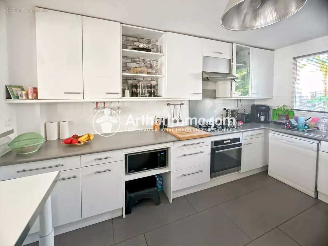 Maison à SAINT-PIERRE-DU-PERRAY