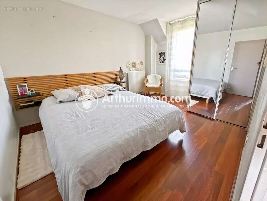 Maison à SAINT-PIERRE-DU-PERRAY