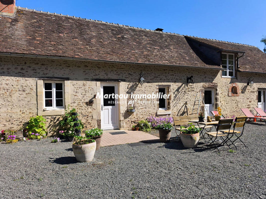 Maison à MONCE-EN-BELIN