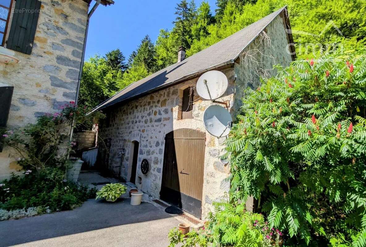 Maison à SAINT-PIERRE-DE-CHARTREUSE