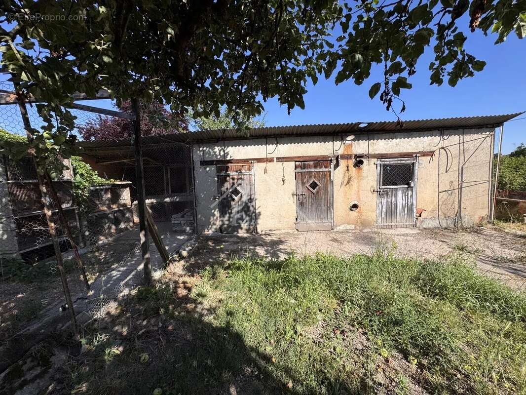 Maison à THIEL-SUR-ACOLIN