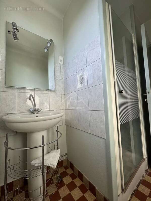 Maison à THIEL-SUR-ACOLIN