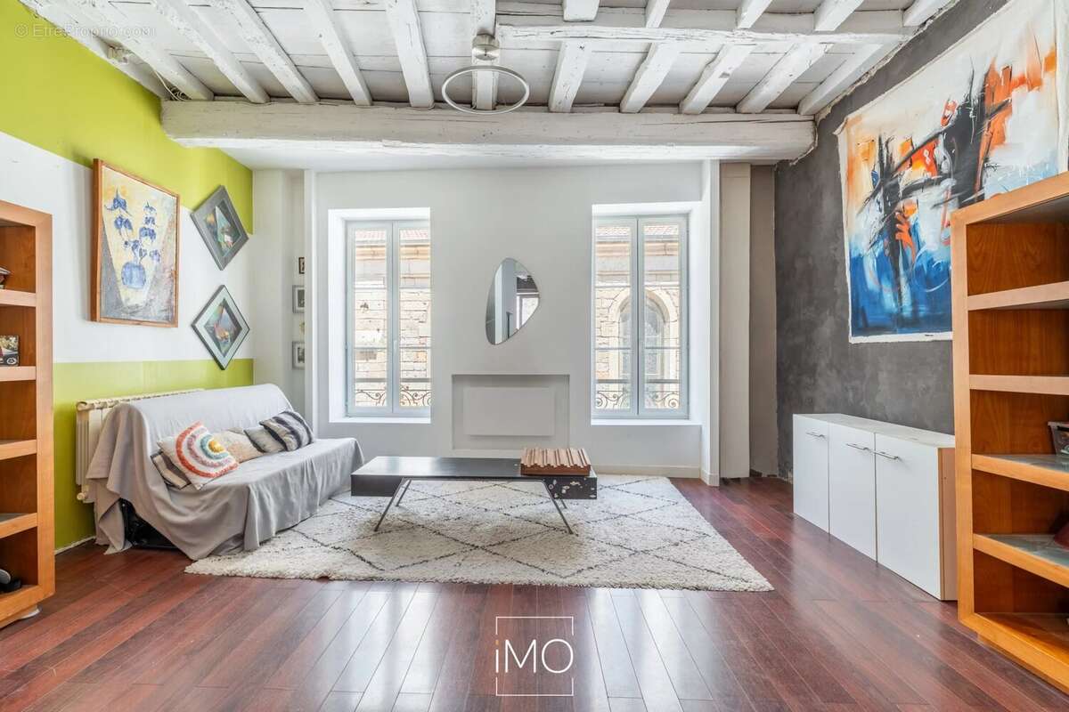 Appartement à CHASSELAY